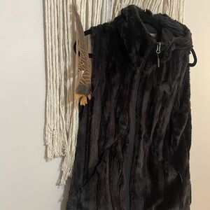 The North Face Women's Black Faux Fur Vest